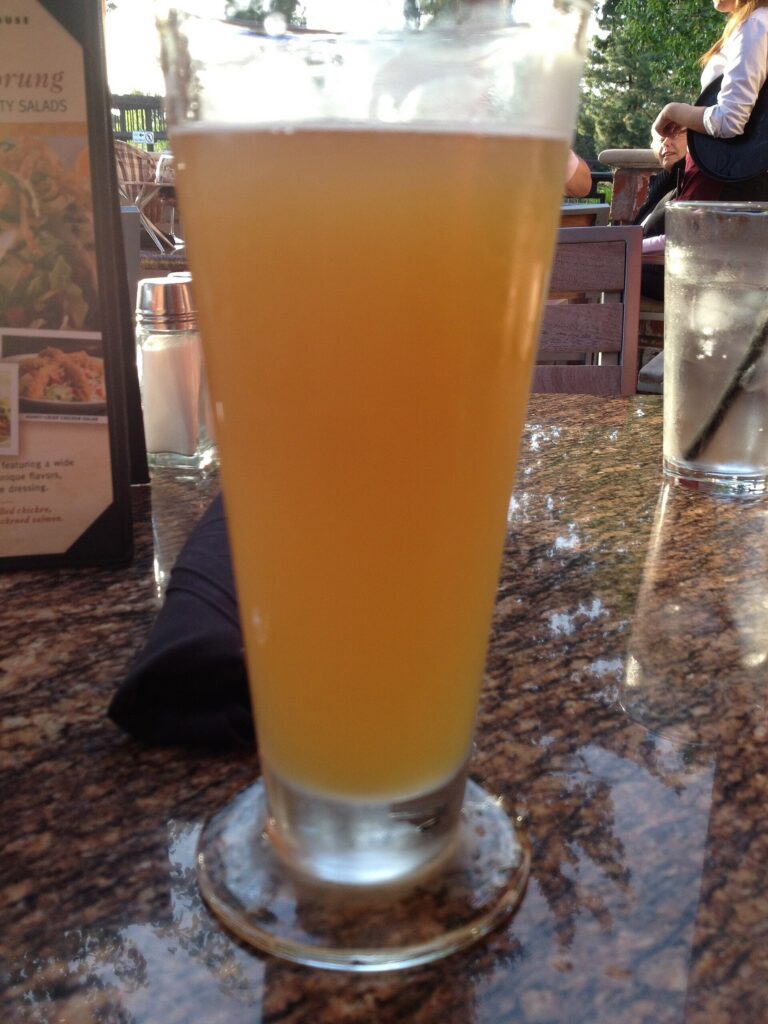 BJ’s Brewhouse hefeweizen