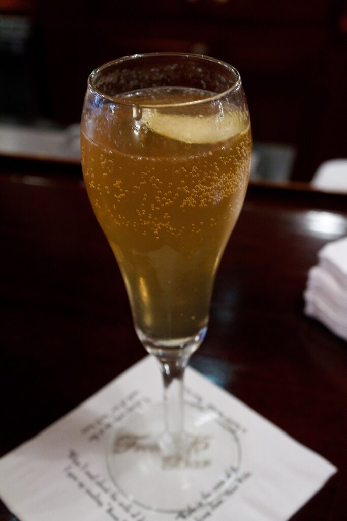 French 75 cocktail