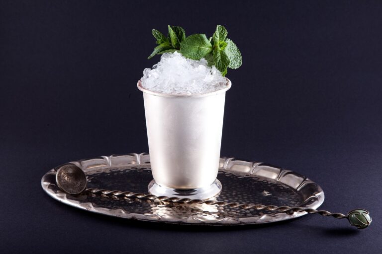 Mint Julep cocktail