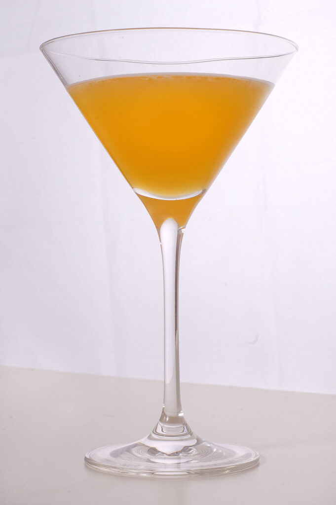 Bronx cocktail photograph