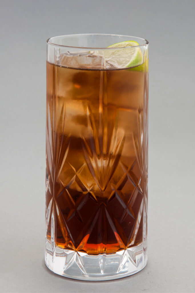 Cuba Libre cocktail photograph